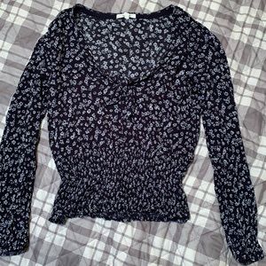 Maurice’s navy blue shirt
